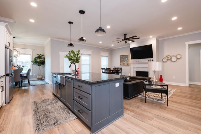 2342 Holly Hill Drive, Conway, AR 72034