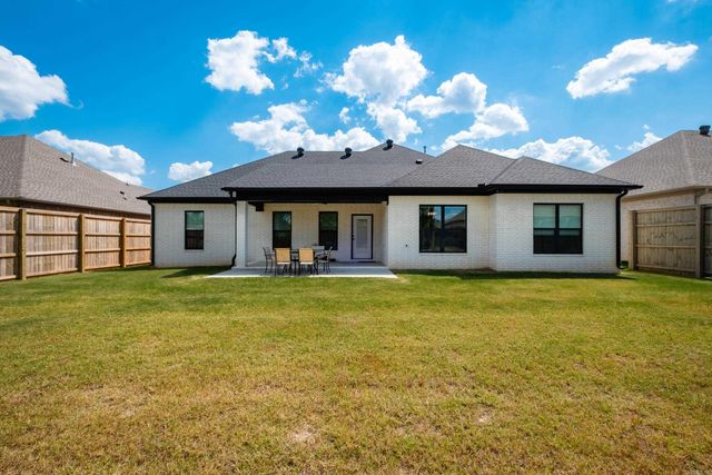 2342 Holly Hill Drive, Conway, AR 72034