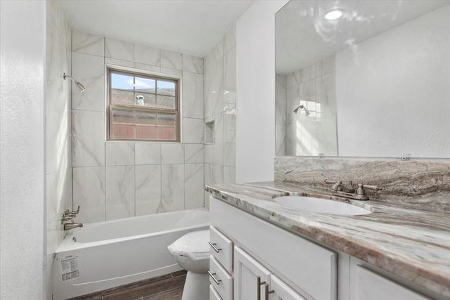 112 Grantham Road, Baytown, TX 77521