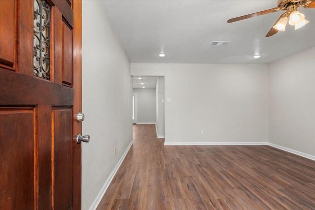 112 Grantham Road, Baytown, TX 77521