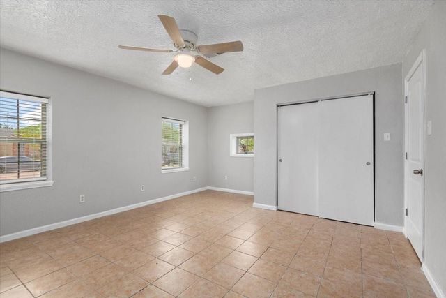 112 Grantham Road, Baytown, TX 77521