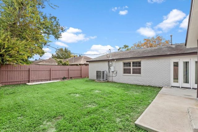 112 Grantham Road, Baytown, TX 77521