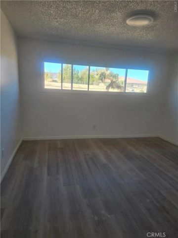 11742 Jacaranda Avenue, Hesperia, CA 92345