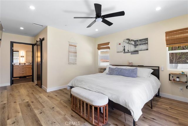 6952 Cozycroft Avenue, Winnetka, CA 91306