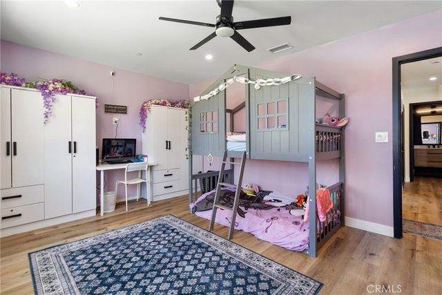 6952 Cozycroft Avenue, Winnetka, CA 91306