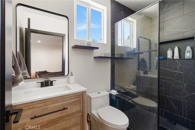 6952 Cozycroft Avenue, Winnetka, CA 91306