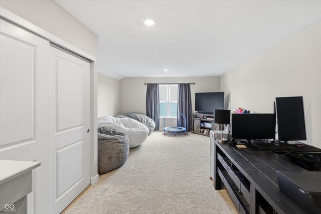 940 Borealis Drive, Franklin, IN 46131