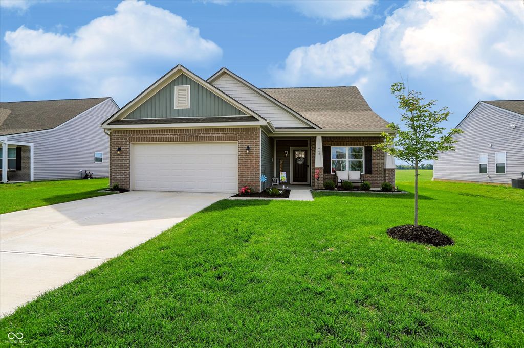 940 Borealis Drive, Franklin, IN 46131