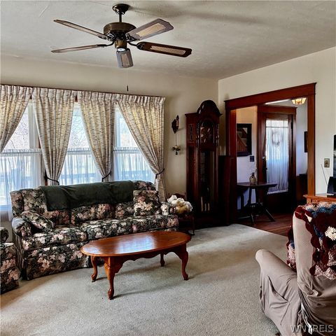 2898 Tallman Street, Wheatfield, NY 14132