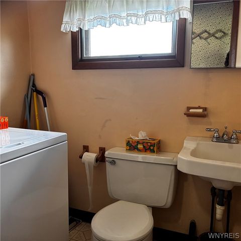 2898 Tallman Street, Wheatfield, NY 14132