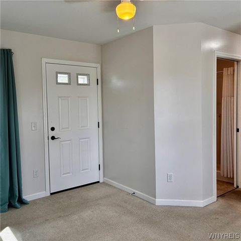 2898 Tallman Street, Wheatfield, NY 14132