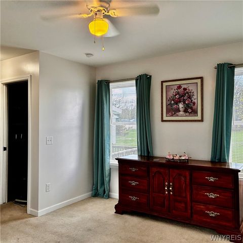 2898 Tallman Street, Wheatfield, NY 14132
