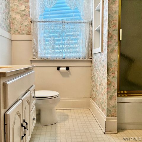 2898 Tallman Street, Wheatfield, NY 14132