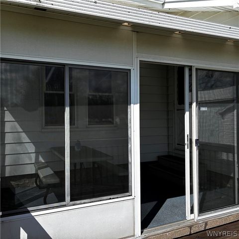 2898 Tallman Street, Wheatfield, NY 14132