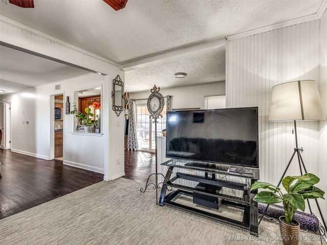 320 S 41ST West Avenue, Tulsa, OK 74127