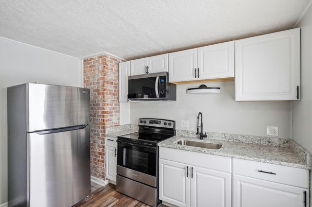 1143 Loretta Avenue, Columbus, OH 43211