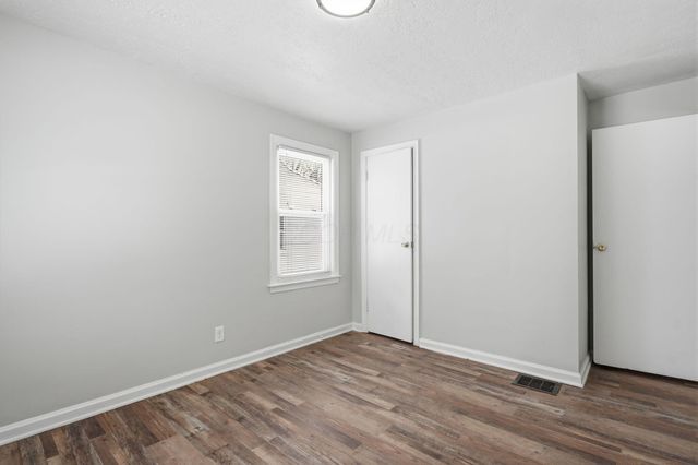 1143 Loretta Avenue, Columbus, OH 43211