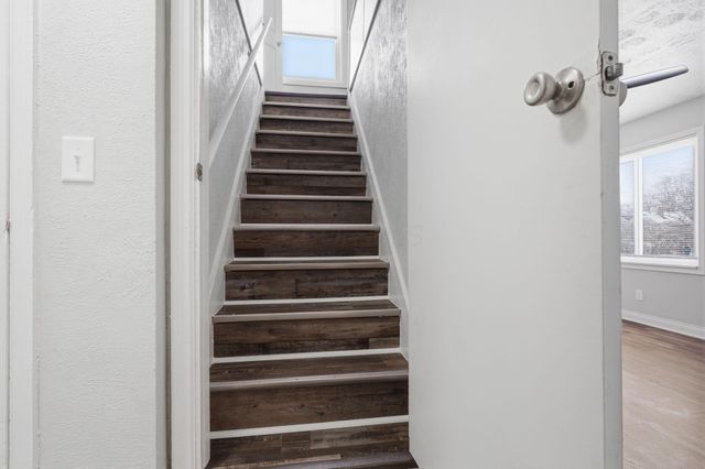 1143 Loretta Avenue, Columbus, OH 43211