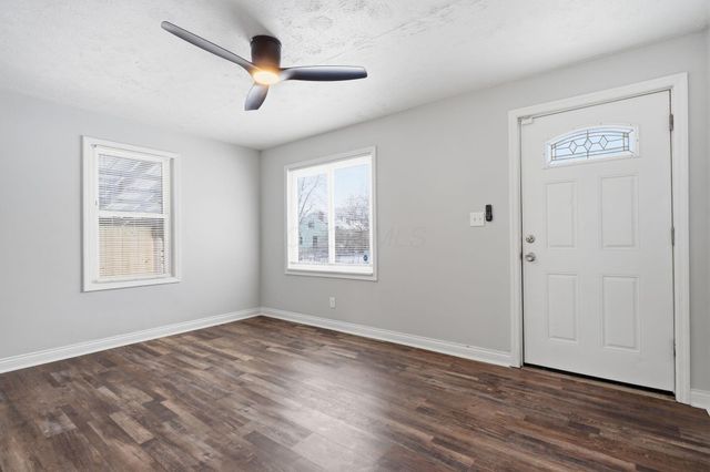 1143 Loretta Avenue, Columbus, OH 43211