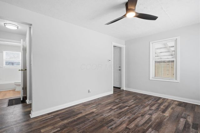 1143 Loretta Avenue, Columbus, OH 43211