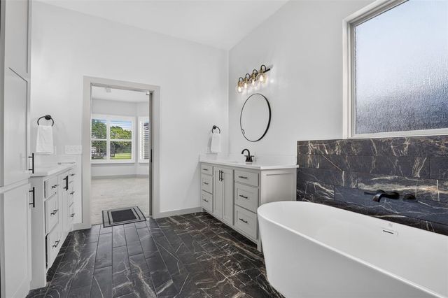 2580 Hayfield Way, Guthrie, OK 73044