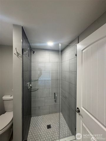 14616 Ash Way, Lynnwood, WA 98087