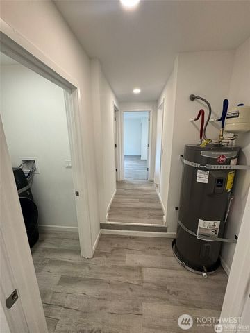 14616 Ash Way, Lynnwood, WA 98087