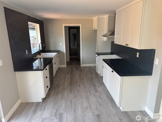 14616 Ash Way, Lynnwood, WA 98087