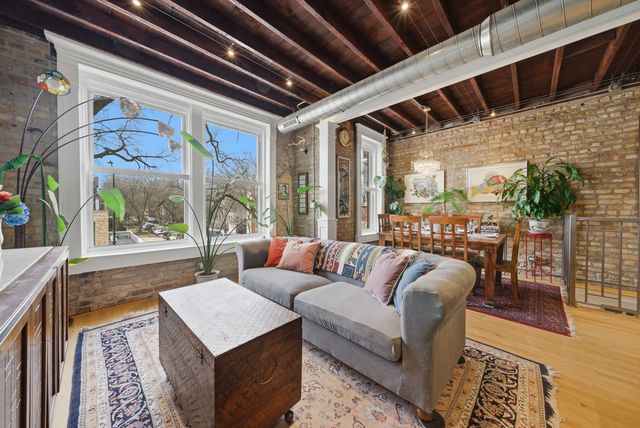 827 N Damen Avenue, Chicago, IL 60622