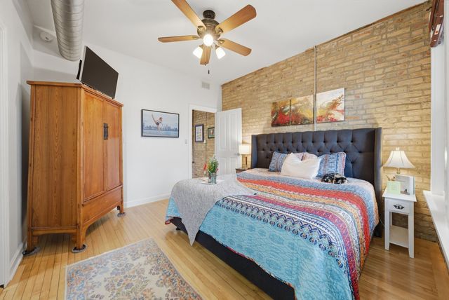 827 N Damen Avenue, Chicago, IL 60622