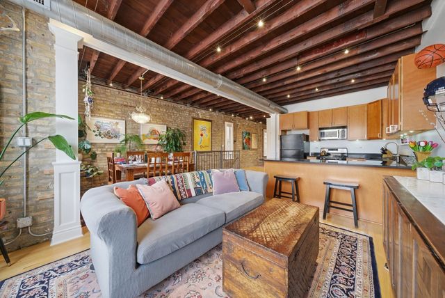 827 N Damen Avenue, Chicago, IL 60622