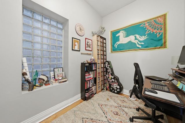 827 N Damen Avenue, Chicago, IL 60622