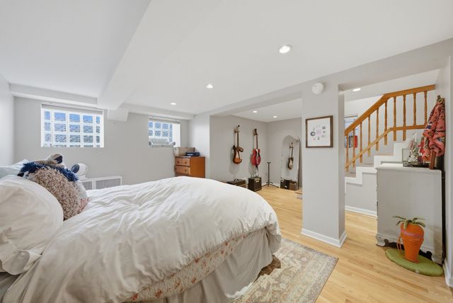 827 N Damen Avenue, Chicago, IL 60622