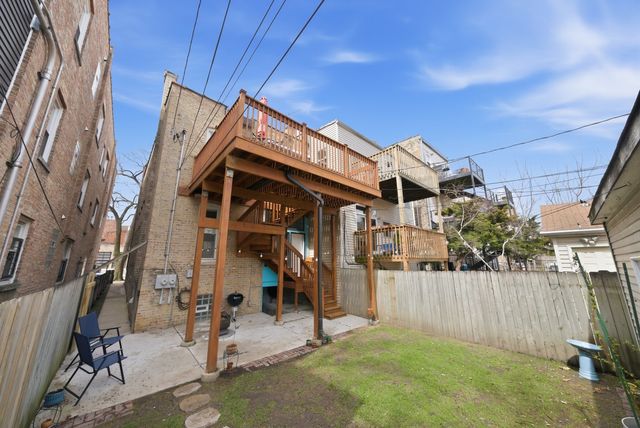 827 N Damen Avenue, Chicago, IL 60622