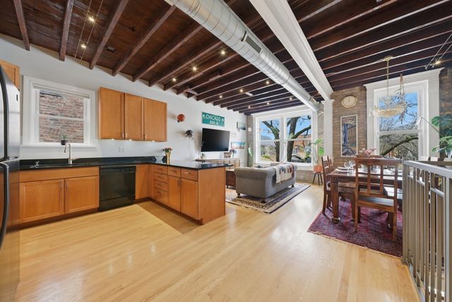 827 N Damen Avenue, Chicago, IL 60622