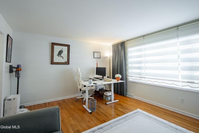 933 E Pine Hill Drive, Guilderland, NY 12303