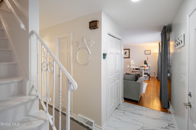 933 E Pine Hill Drive, Guilderland, NY 12303