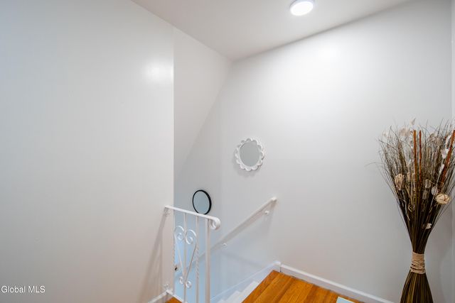 933 E Pine Hill Drive, Guilderland, NY 12303