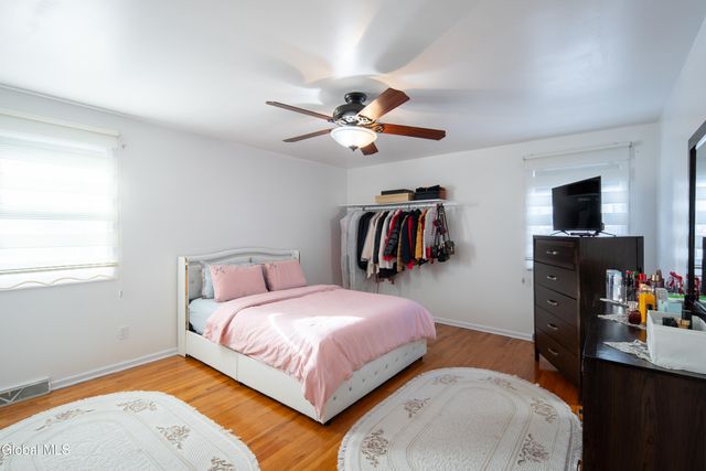 933 E Pine Hill Drive, Guilderland, NY 12303