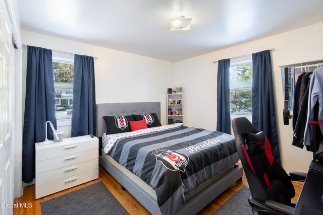 933 E Pine Hill Drive, Guilderland, NY 12303