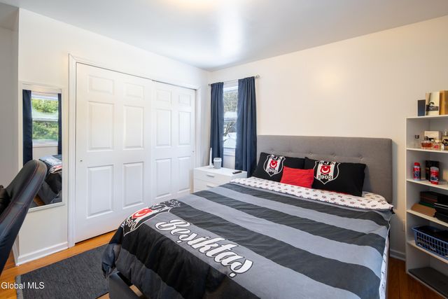 933 E Pine Hill Drive, Guilderland, NY 12303