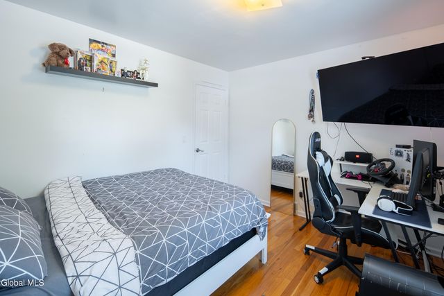 933 E Pine Hill Drive, Guilderland, NY 12303