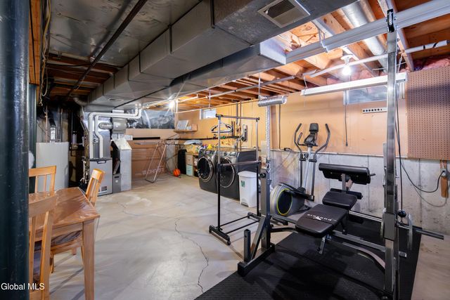 933 E Pine Hill Drive, Guilderland, NY 12303