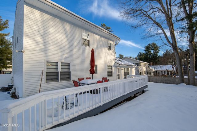 933 E Pine Hill Drive, Guilderland, NY 12303