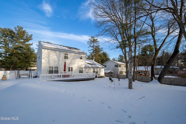 933 E Pine Hill Drive, Guilderland, NY 12303