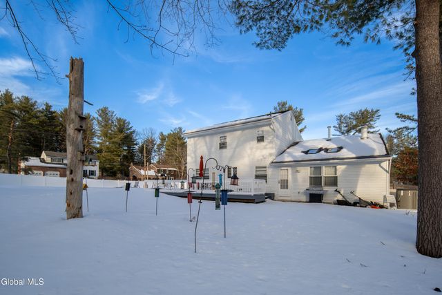 933 E Pine Hill Drive, Guilderland, NY 12303