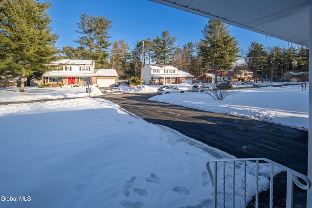 933 E Pine Hill Drive, Guilderland, NY 12303