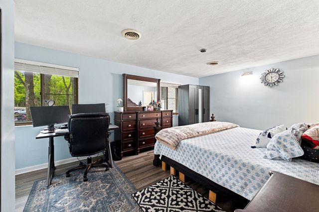 95 Commons Dr 107, Shrewsbury, MA 01545