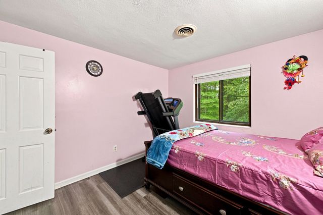 95 Commons Dr 107, Shrewsbury, MA 01545