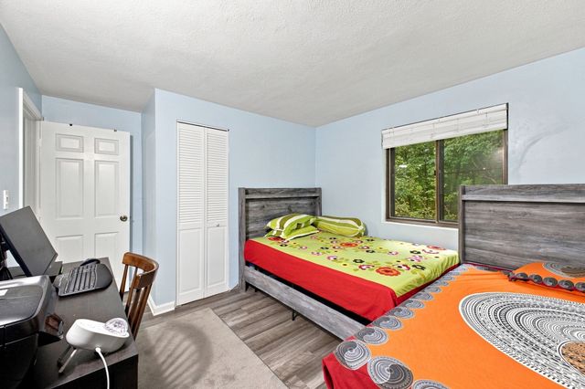 95 Commons Dr 107, Shrewsbury, MA 01545